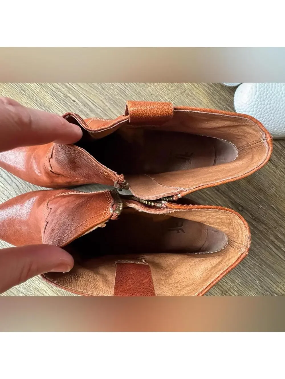 Frye reina western